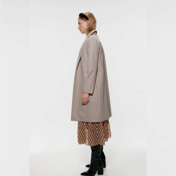 Zara | Coat with Lapel Collar - Picture 3 of 10